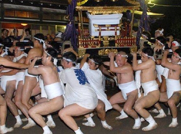 新座市はだか神輿